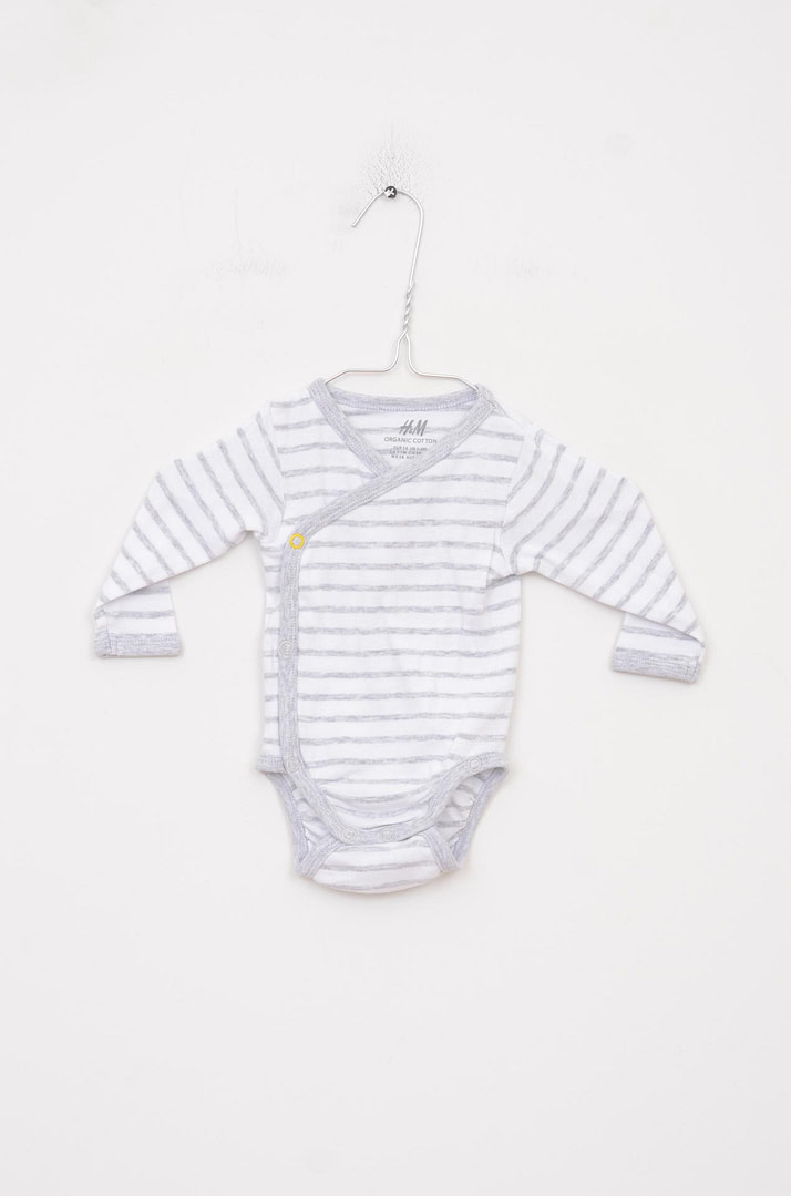 loopery-A-26-2903 Body - 1 mois <span class="lp-brand-title"> H&M </span> – Image 1