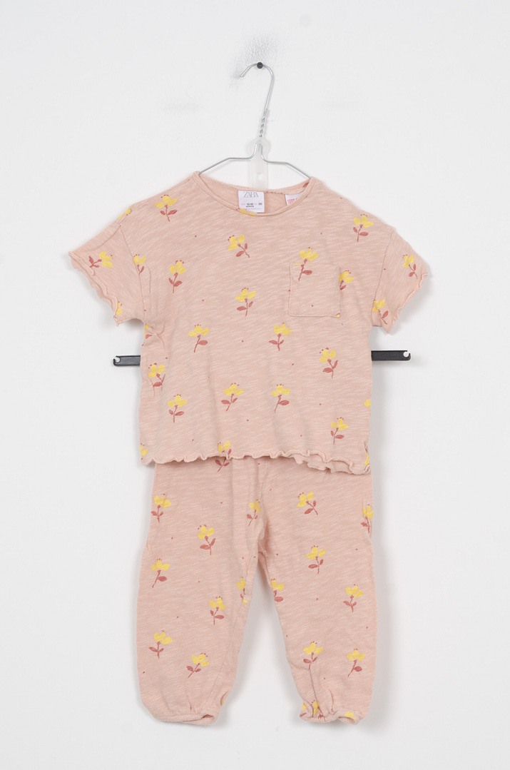 Pinky Chips - Wardrobe empty - Second hand - Children - Kids - Girls - pinky chips 24 03370